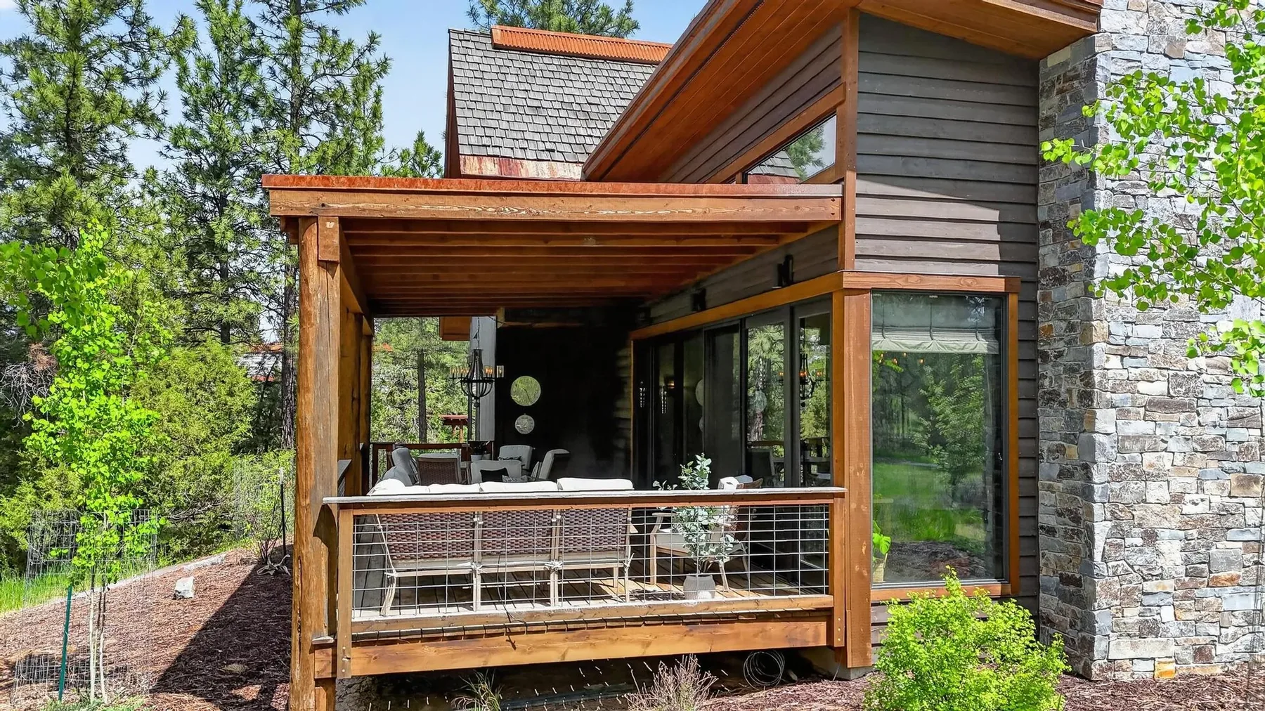 Rear Exterior & Covered Deck