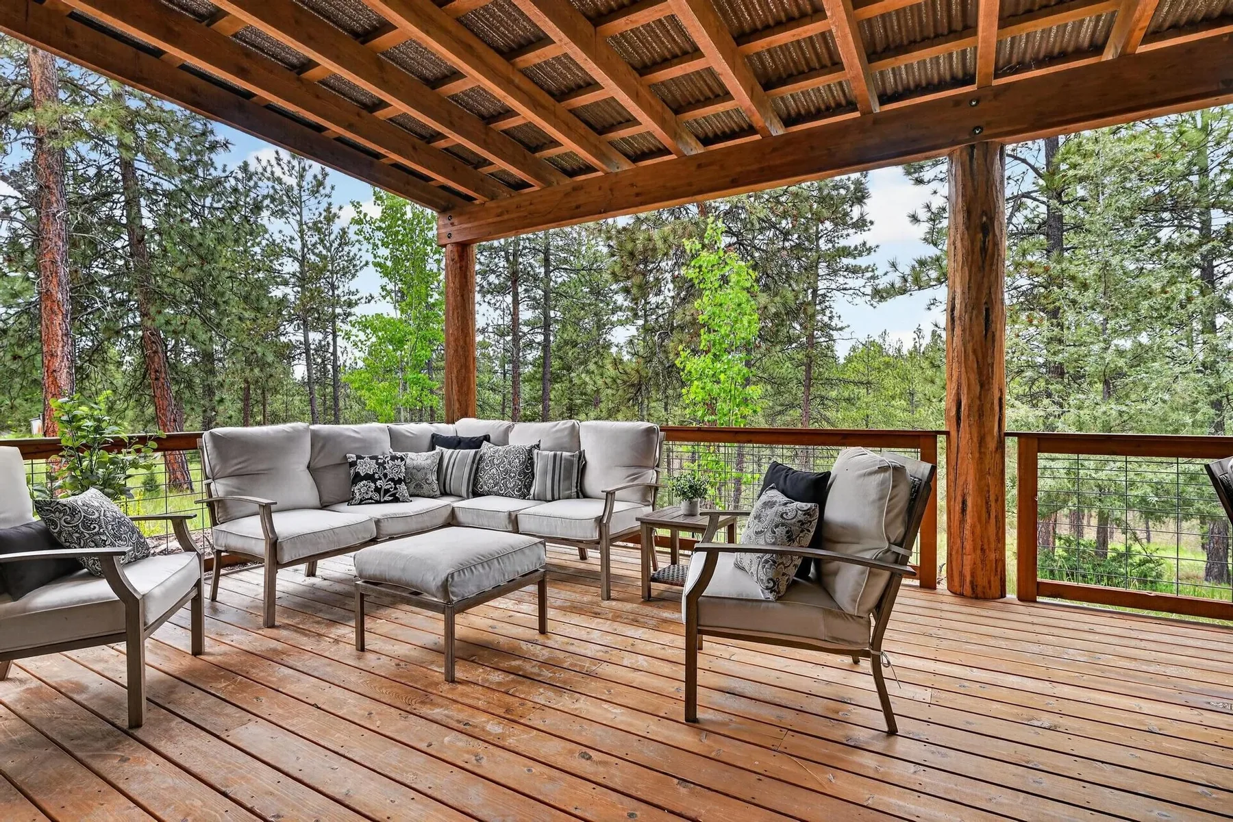 Covered Lounge Deck